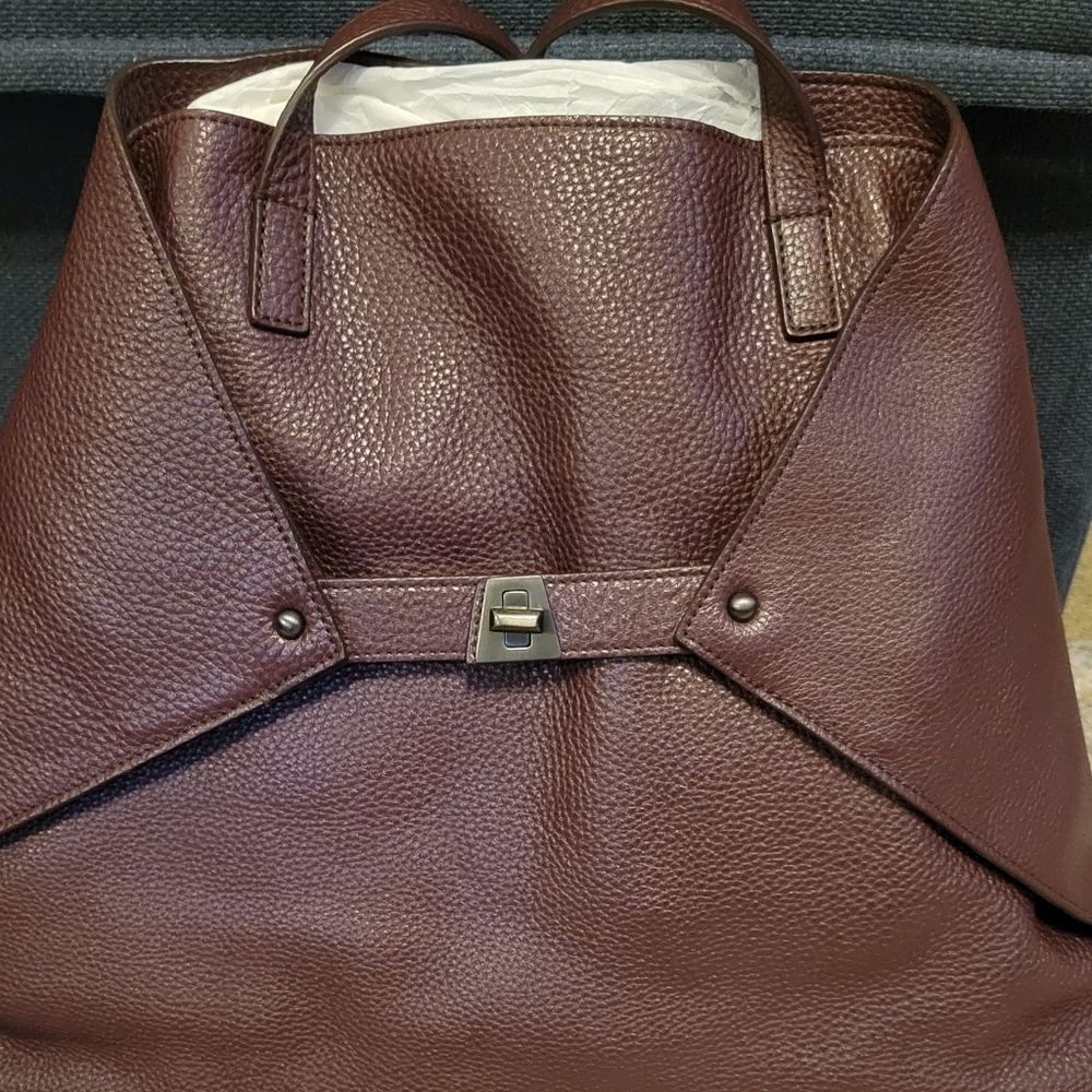 Akris Elegant Brown Leather Bag
